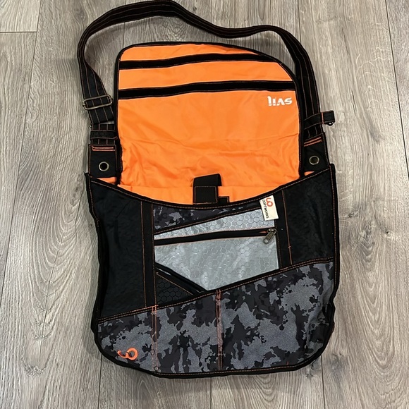 Looptworks Noll Messenger Bag  Limited Edition Shoulder Bag Made in USA Gray - Picture 4 of 10